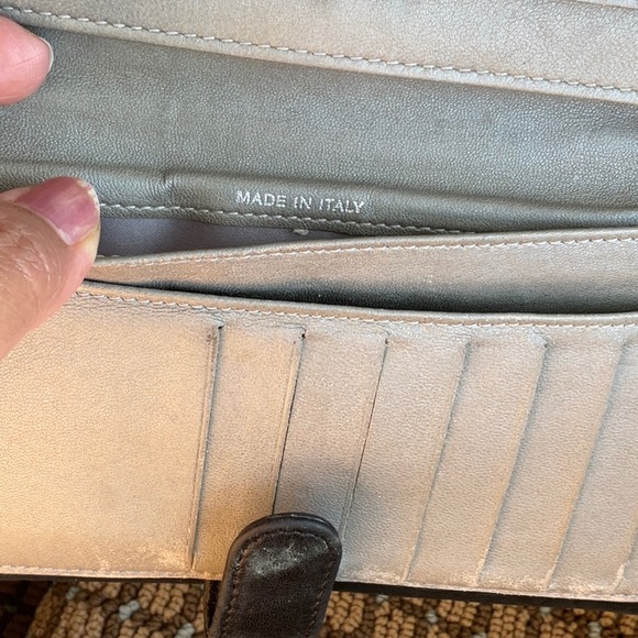 Channel Camellia Wallet - Picture 4 of 10